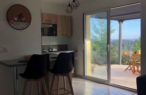 Ribes House | Chez Maurice et Simone Maison Neuve Pour 8 Personnes