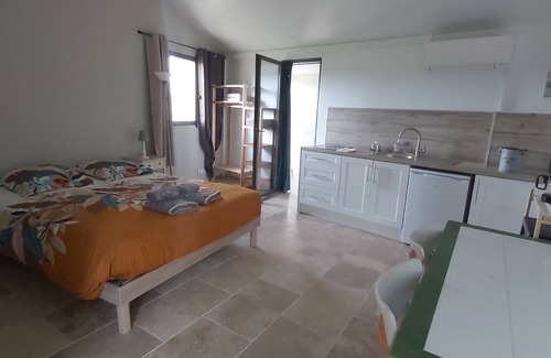 Grignan Other | Chez Pascal gîte studio with garden and parking