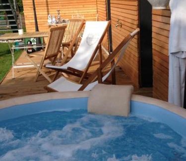 Lohn-Ammannsegg Bed & Breakfast | Chez Sven - Studio 'Le Grand'