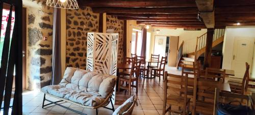 Saint-Christophe-sur-Dolaison Bed & Breakfast | Chez Sylvie et Jérôme