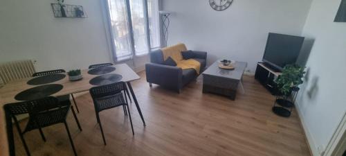 Troyes Apartment | Chez Toni