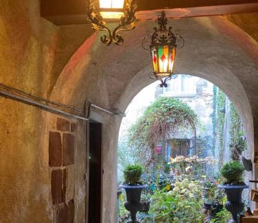 Brioude Apartment | CHEZ VOUS. à La CHANOINERIE