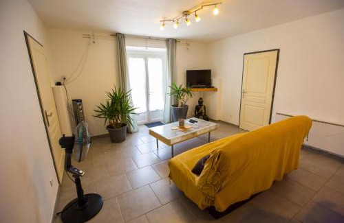 Les Assions Apartment | CHEZ Xavier