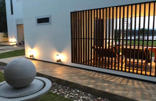 Chiang Khan House | Chiang Khan Riverside Pool Villa