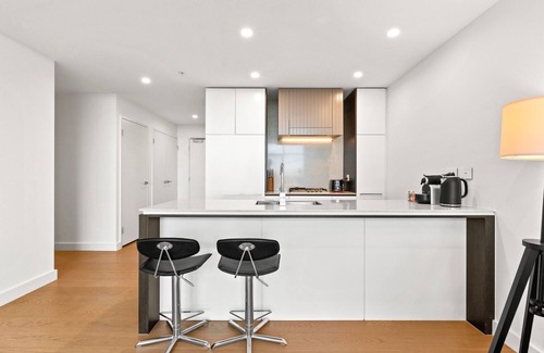 Wentworth Point Apartment | Chic 1-Bed with Pool by River, Ferry & Amenities