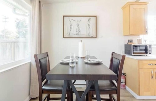 El Cerrito Apartment | Chic 1 Bedroom Apartment w/Comfy King Bed