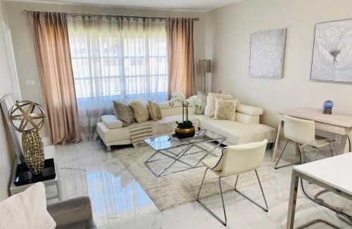 Aventura Apartment | CHIC 1BR 2BA CONDO 1 Block to Aventura Mall