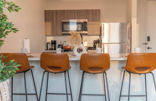 East Orange Apartment | Chic 1BR Apt w/WiFi + Parking, AC in lovely East Orange