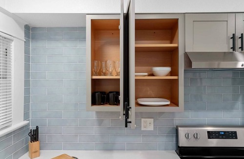 Lake Eola Heights House | Chic 1BR Orlando Rental Kitchen & Fast Wi-Fi