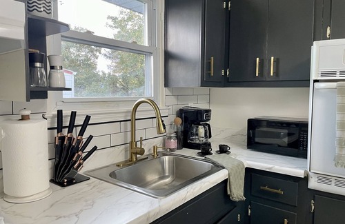 West Hempstead Apartment | Chic 2-Bed Apt Free Wi-Fi/King Bed/Parking & Mid-Century Charm