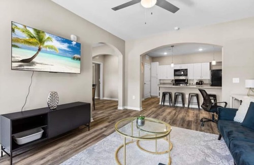 Melbourne Condo | Chic 2BR/2BA Condo: Pool & More!