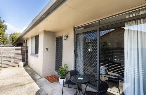 South Albury Apartment | Chic 2BR in the heart of South Albury