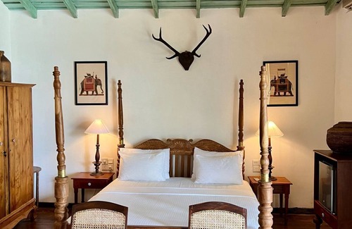 Kaduruduwa Villa | Chic 2BR Villa with pool - 10 Mins to Galle Fort & Unawatuna Beach