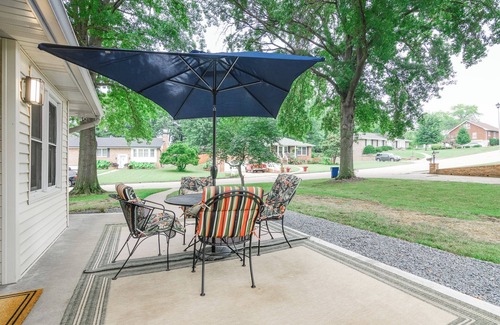 Jefferson City House | Chic 4-BDR 3 BA Home in Safe, Desired Neighborhood 5 Min from State Capitol.