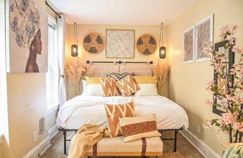 Germantown Apartment | Chic 4BR Dwelling with Backyard in Philadelphia