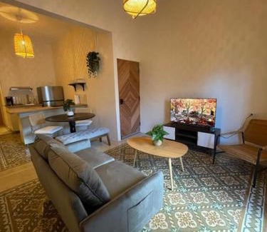 Santurce Apartment | Chic and classic apartment in Santurce Apt 5