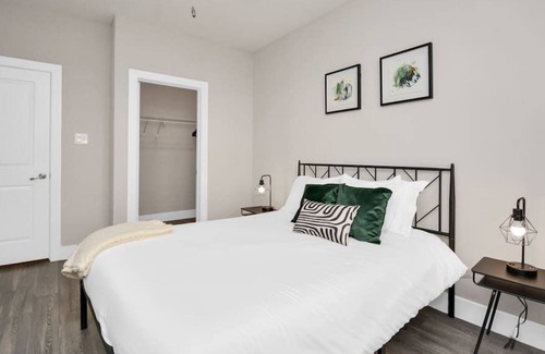 Spring Branch West Apartment | Chic and Comfortable 1 Bedroom