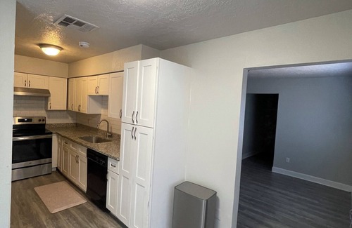 Clodine House | Chic and Cozy 1BR Hideaway