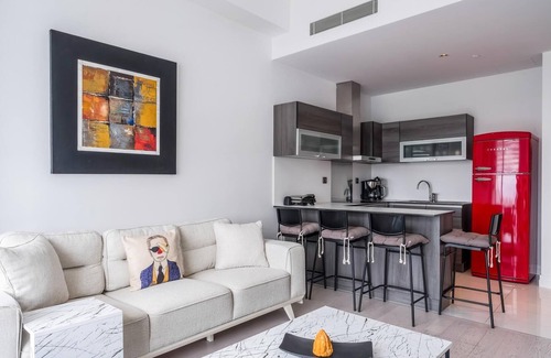 Umraniye Apartment | Chic and Luminous Flat in Umraniye