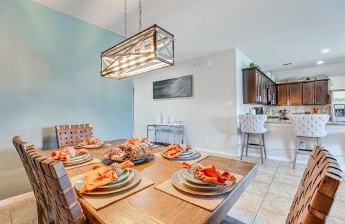 Katy House | Chic and Relaxing Katy Escape with Community Pool!