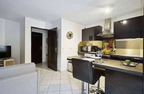 Palaiseau Apartment | Chic apart duplex with parking