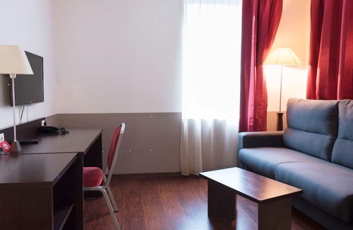 Part Dieu - Bir Hakeim Apartment | Chic Apartment T3 Retreat: Part-Dieu's District