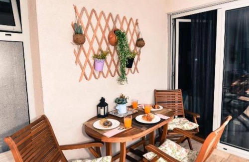 Rozino Apartment | Chic Budva City Retreat - Studio Apt with Balcony