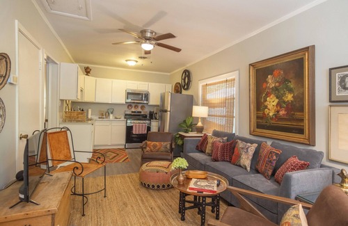 Midtown Cottage | Chic Central Gardens Carriage House in heart of midtown Memphis