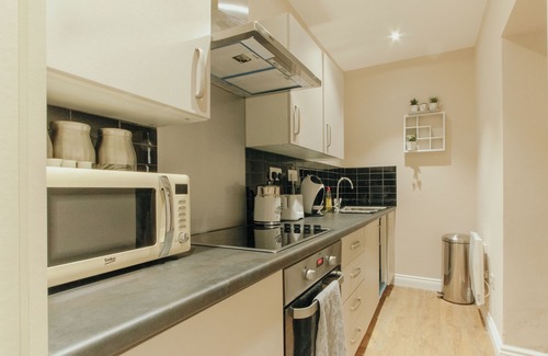 Sheffield Apartment | Chic & Cheerful 1bedroom in Historic building