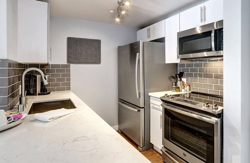 Downtown Seattle Condo | Chic Condo, views & designated EV parking in Downtown Seattle @Pike Place Market