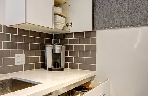 Downtown Seattle Condo | Chic Condo, views & designated EV parking in Downtown Seattle @Pike Place Market