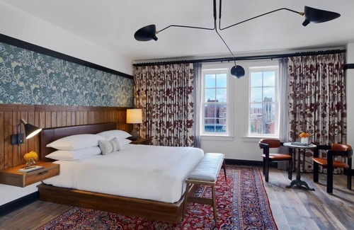 Mount Vernon Hotel | Chic Corner King - Revival Baltimore - Unit w/Rooftop Dining & Karaoke Rooms