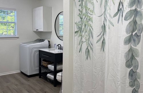 Waco Cottage | Chic Cottage - Minutes from Baylor & Downtown Waco