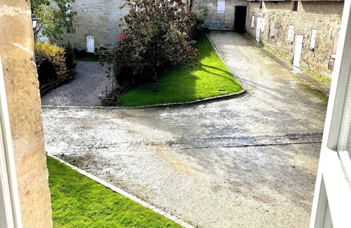 Ully-Saint-Georges House | Chic country house in the heart of a 13th-century manor house and show jumping stable