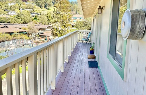 Oakmore Apartment | Chic & Cozy Oakland Getaway!