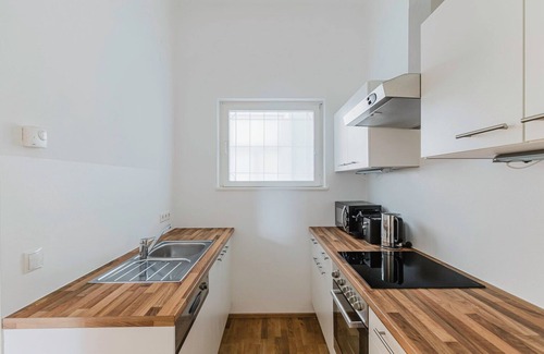 Dobling Apartment | Chic Döbling 1BR, Move-In-Ready w/Furniture, by Blueground