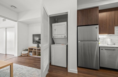 West Gateway Apartment | Chic Downtown Stay + Walk to Beach