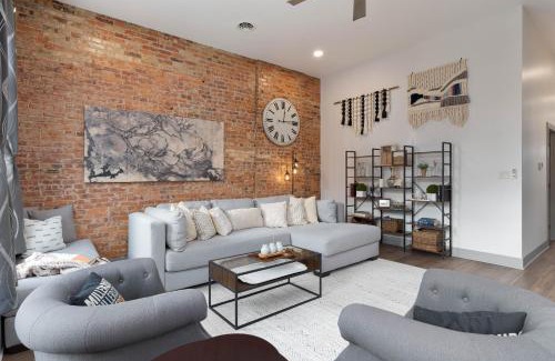 Millersburg Apartment | Chic Dowtown Escape-walk to shops & dining - OH Amish country