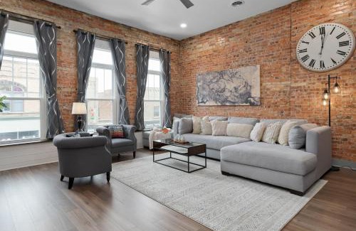 Millersburg Apartment | Chic Dowtown Escape-walk to shops & dining - OH Amish country