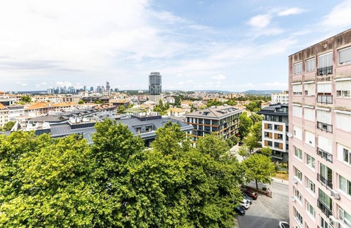 Etiler Apartment | Chic Flat w Balcony 10 min to Zorlu Center