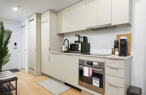Quartier des Spectacles House | Chic Hideaway - Downtown Hotspot