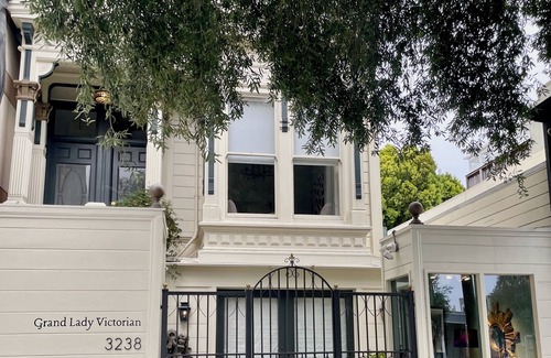 Pacific Heights House | Chic Jr. Studio Pacific Heights Victorian Home-pvt