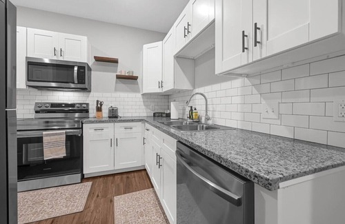 Barker House | Chic, Just Built 2 Bed 2 Bath Home!
