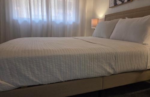 Silver Lakes Country Club House | Chic Lake House 3 bedroom