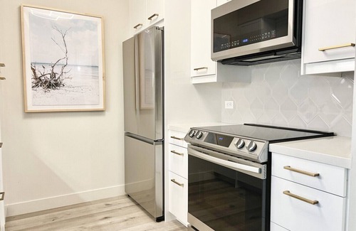 Little Italy Condo | Chic Little Italy Downtown Condo