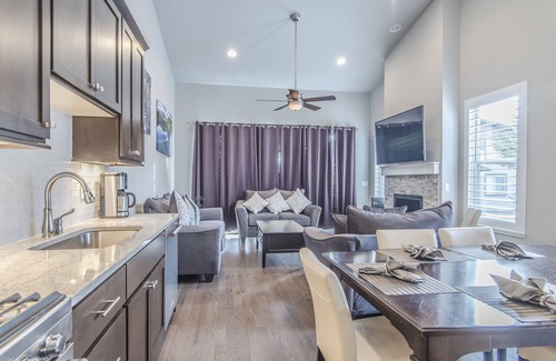 Rendezvous House | Chic, Modern Townhome in Rendezvous, Fraser. Newer Build with Cozy Fireplace