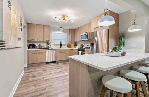 Waukegan House | Chic Oasis/Game Room/Near Base/5 Bedroom