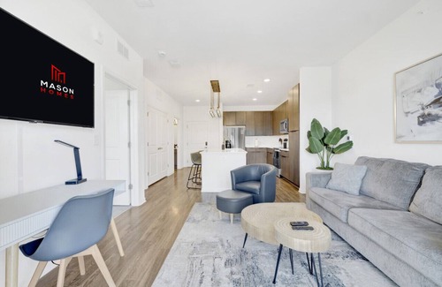 Birmingham Apartment | Chic Oasis w/Pool, Gym, & Stunning City Views