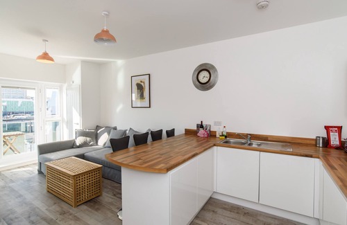 Newport Apartment | Chic Riverside Apartment with City Views in Central Newport