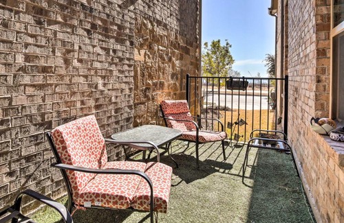 Rowlett House | Chic Rowlett Retreat with Views - Walk to Lake!
